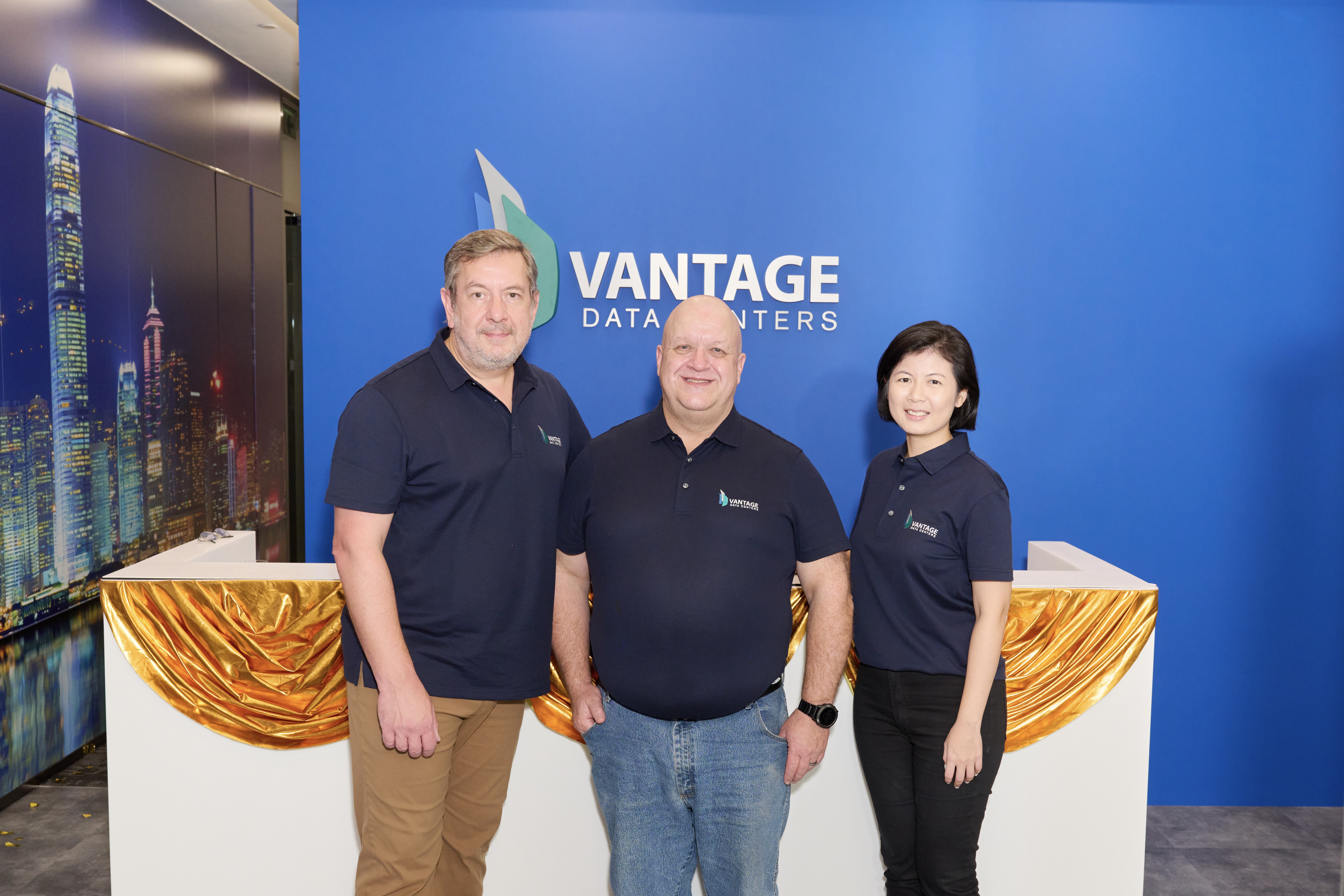 (from left to right) Giles Proctor (COO of Vantage Data Centers APAC), Chris Yetman (COO of Vantage Data Centers), and Corinne Chong (CFO of Vantage Data Centers APAC) officiate at the Vantage Data Centers Hong Kong Office Opening Ceremony