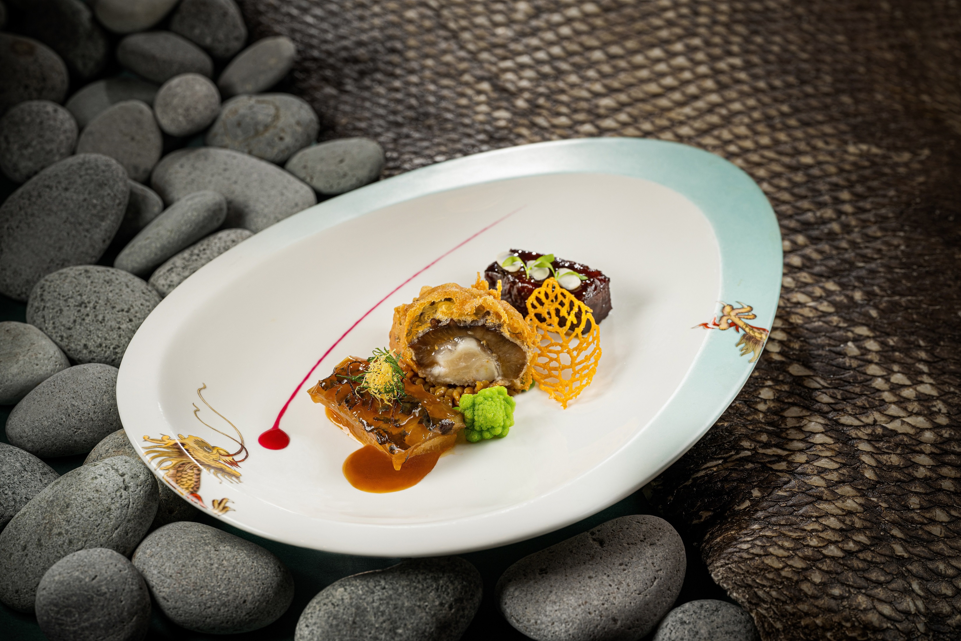 Crispy Giant Grouper Skin with Pomelo Peel, Deep-fried Sea Cucumber Stuffed with Minced Shrimp, Braised Wagyu Beef Cheek with Aged Tangerine Peel Sauce, jointly by Pearl Dragon and Xizhou Hall